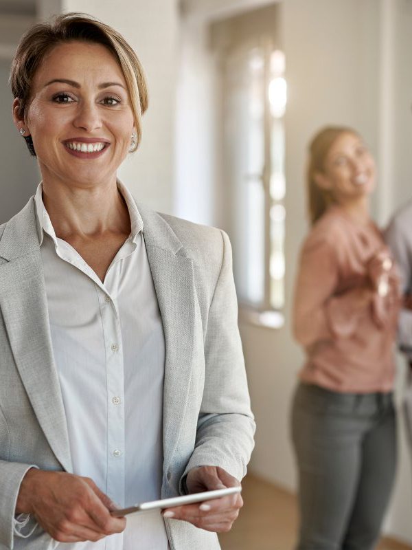 can real estate agents have their own websites